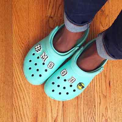 Can You Put Jibbitz On Baby Crocs? | Footslide